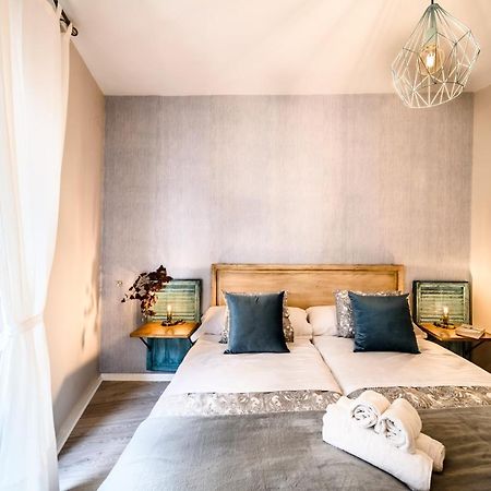 Apartamentos San Pedro Sevilla Eksteriør bilde