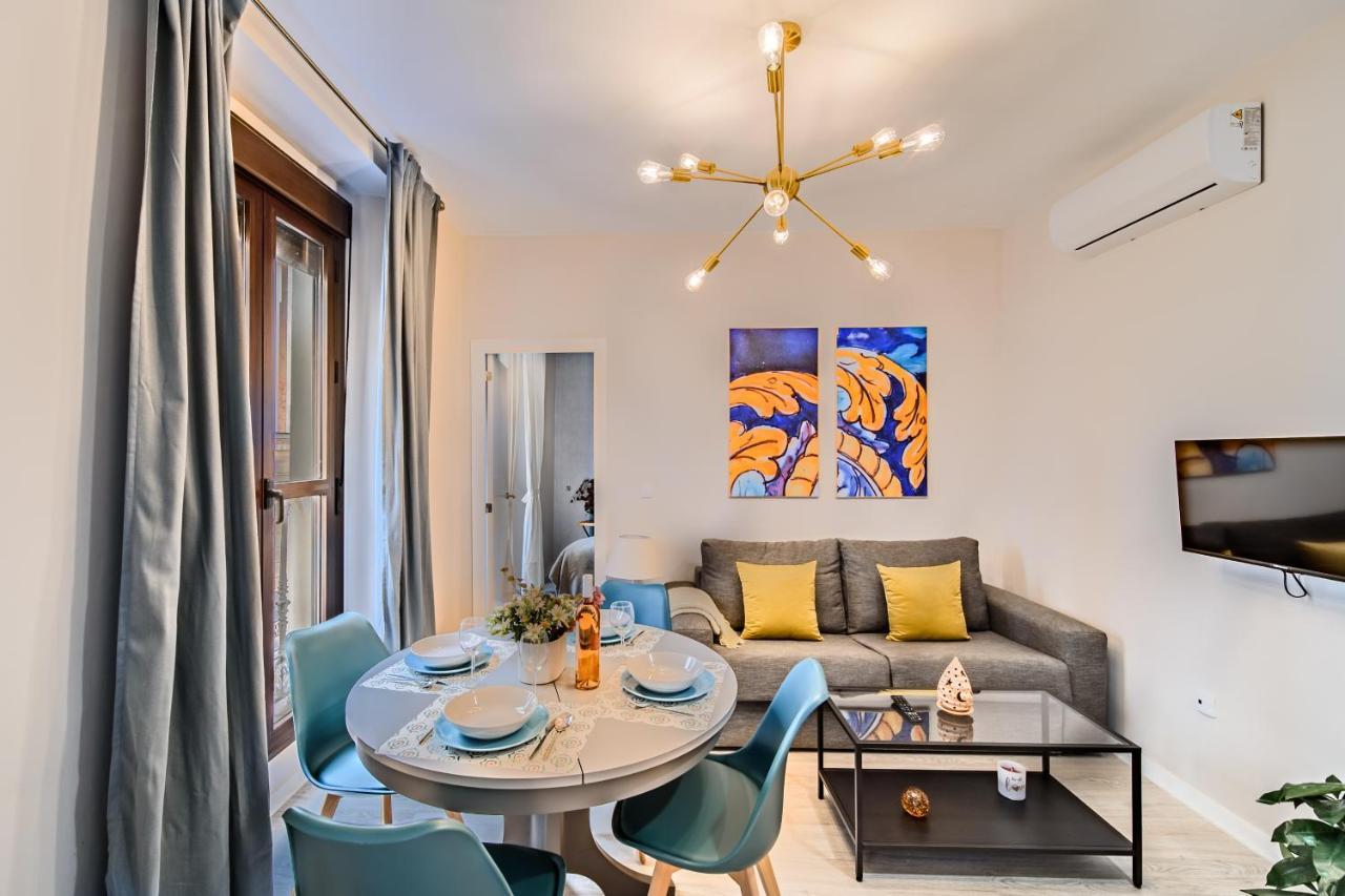 Apartamentos San Pedro Sevilla Eksteriør bilde