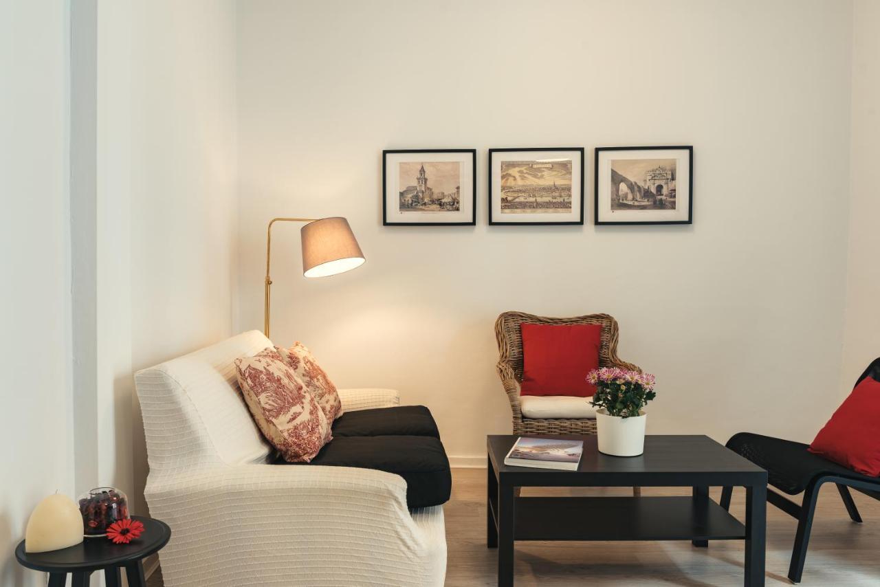 Apartamentos San Pedro Sevilla Eksteriør bilde